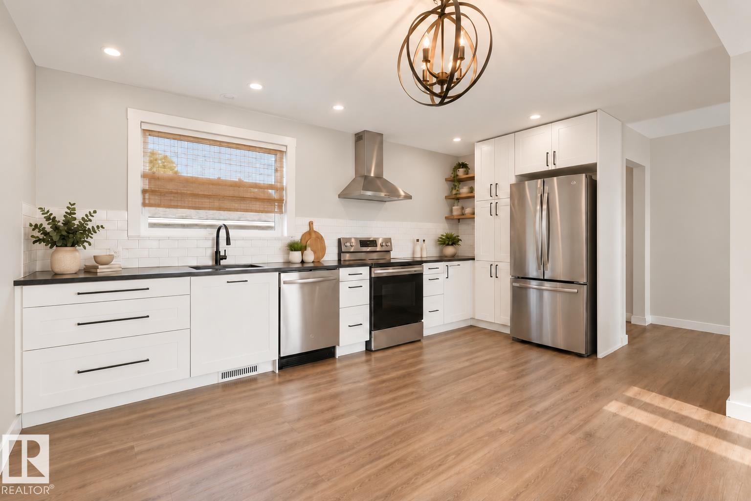8914 162 St Nw Property Photo 10