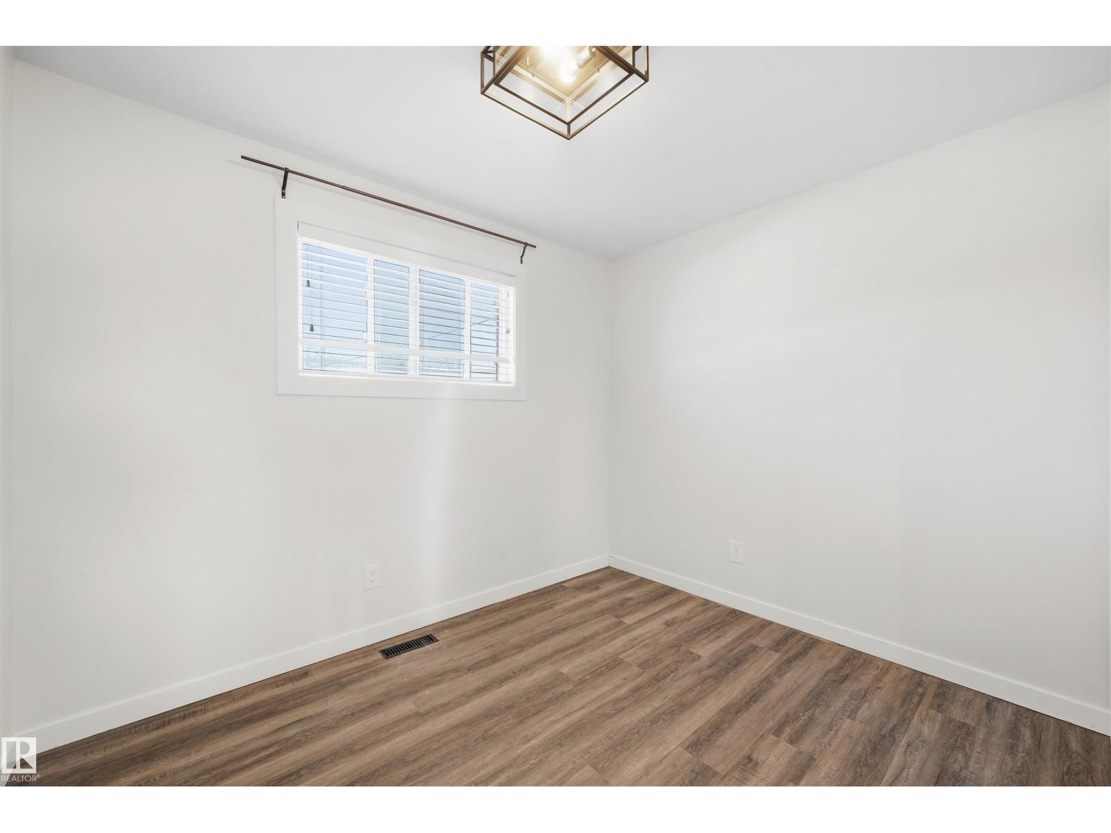 8914 162 St Nw Property Photo 25