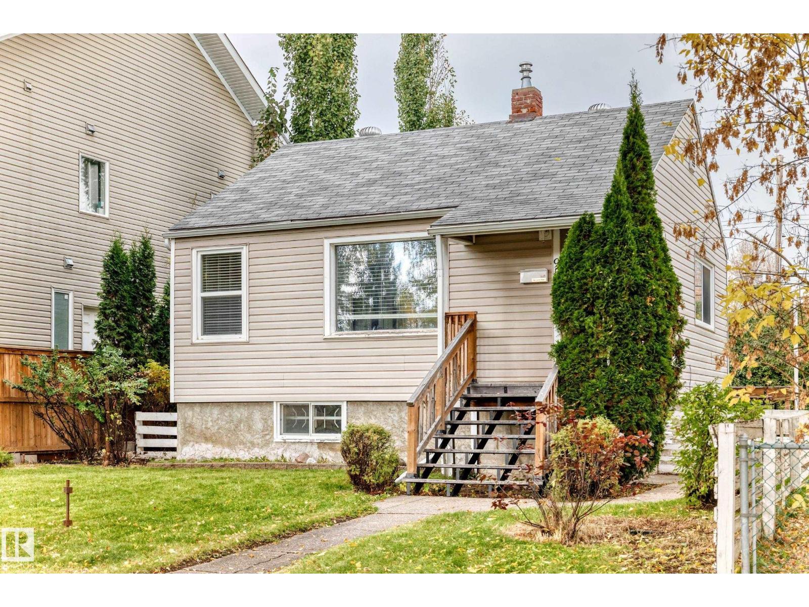 9506 72 Av Nw Property Photo 4