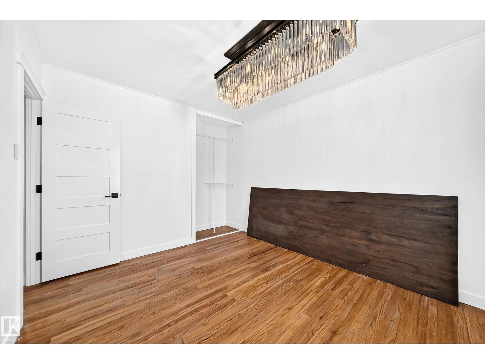 9506 72 Av Nw Property Photo 23