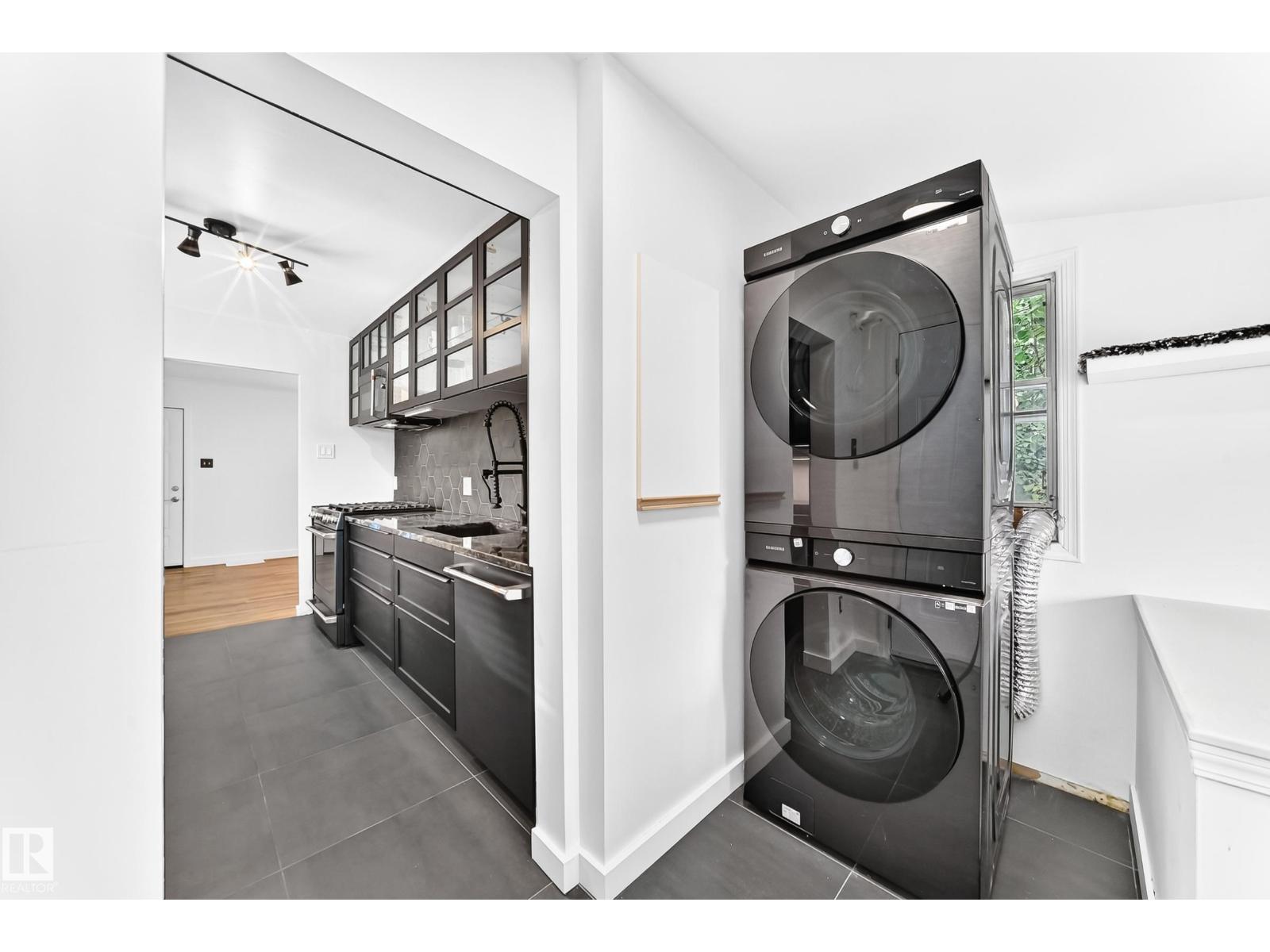 9506 72 Av Nw Property Photo 30