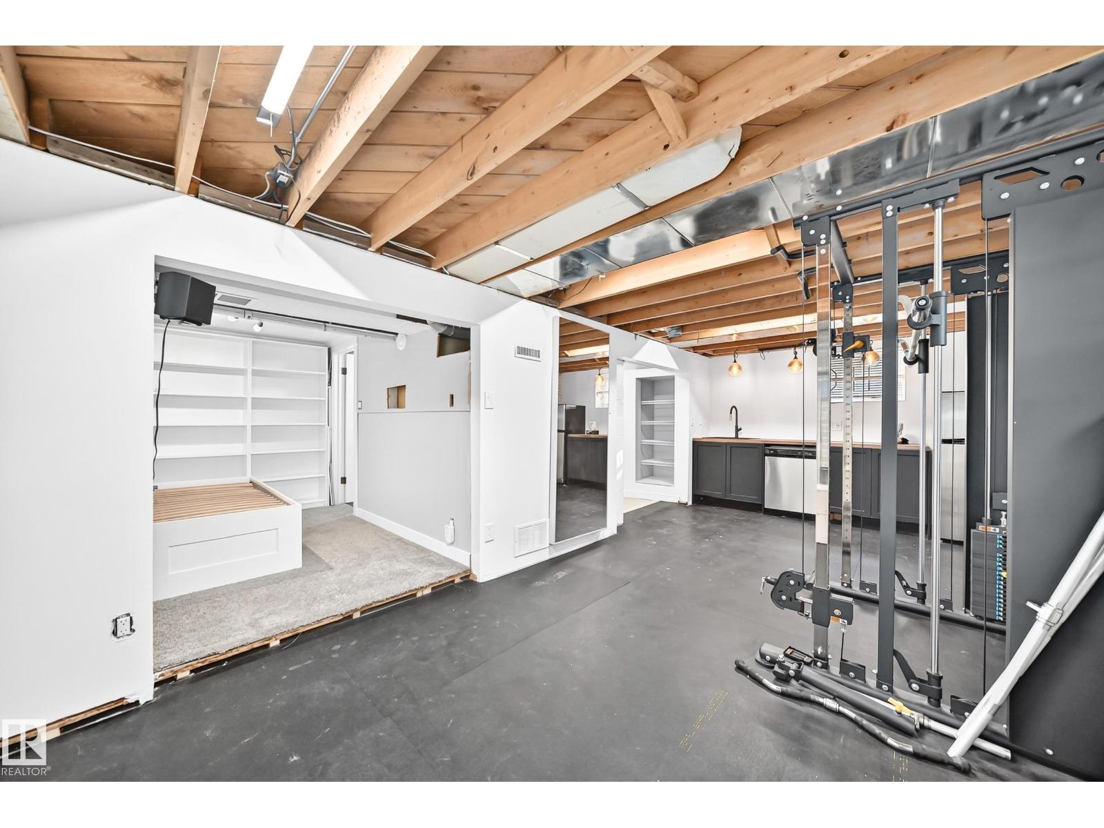 9506 72 Av Nw Property Photo 35