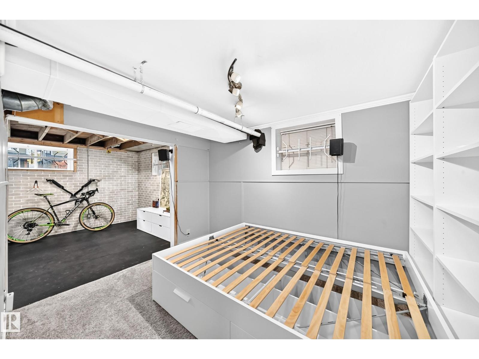 9506 72 Av Nw Property Photo 43