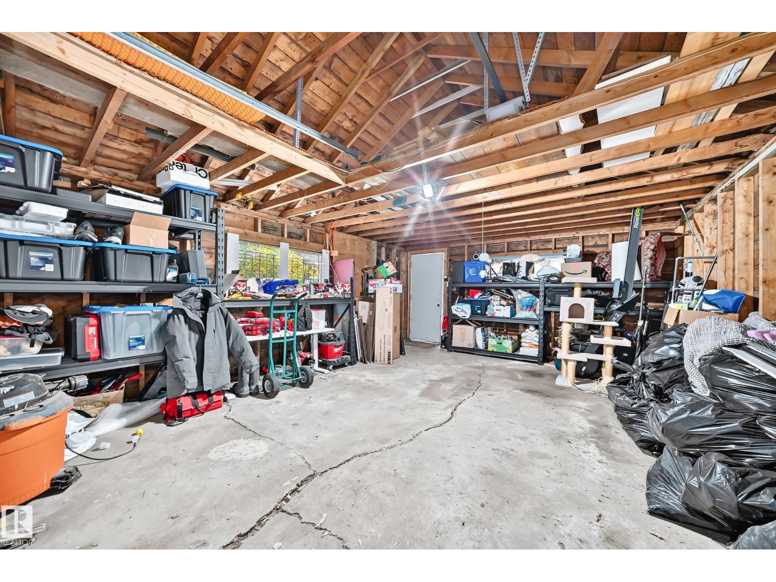 9506 72 Av Nw Property Photo 52