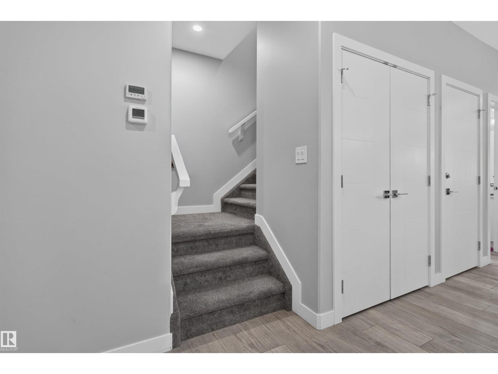 452 Roberts Cr Property Photo 14