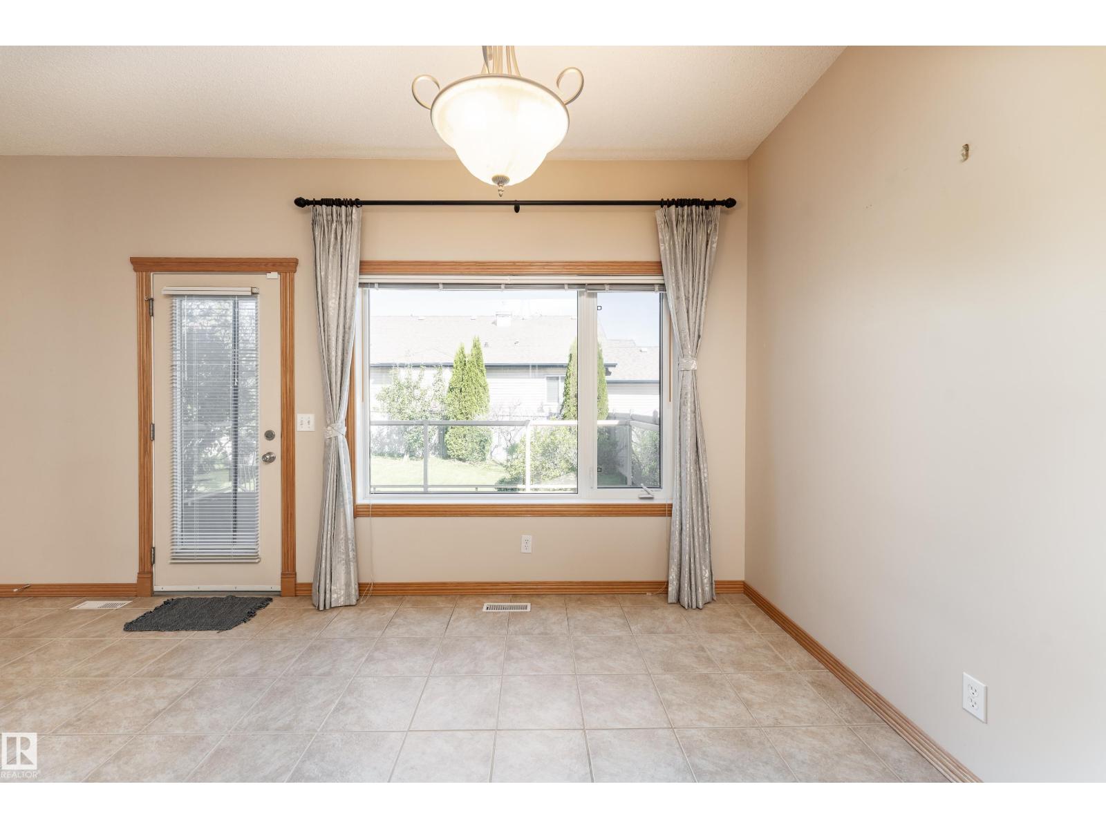 10820 178 Av Nw Property Photo 8