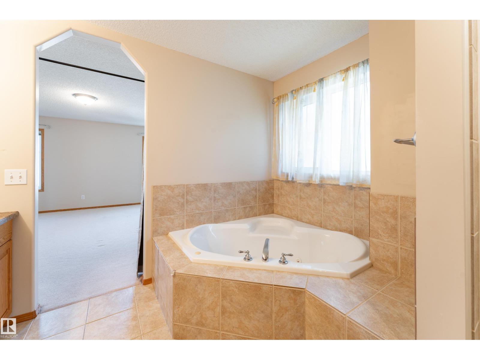 10820 178 Av Nw Property Photo 24