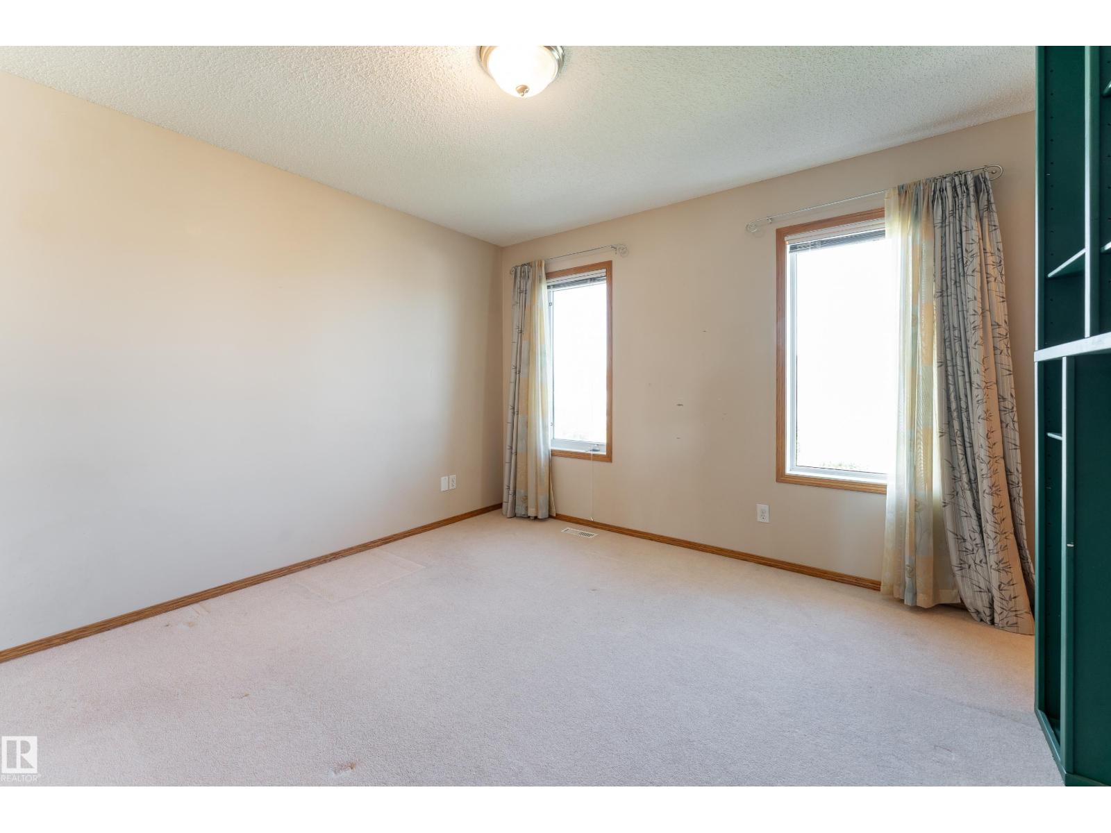 10820 178 Av Nw Property Photo 27