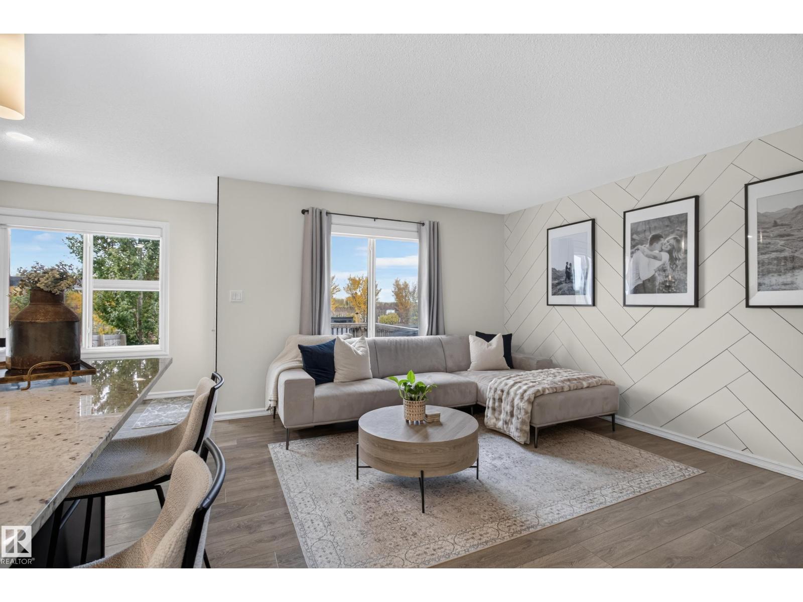 5820 66 St Property Photo 6