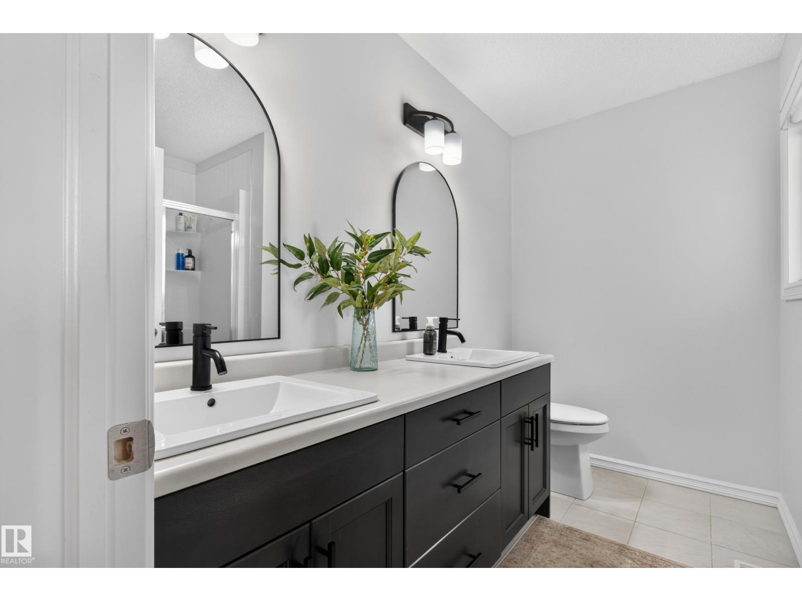 5820 66 St Property Photo 28