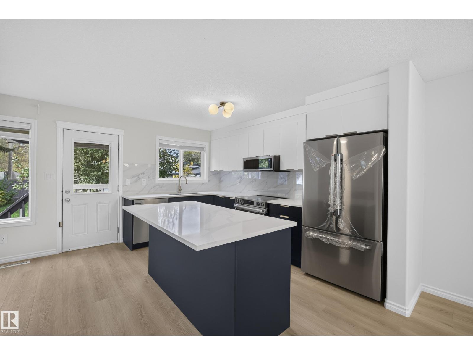 10216 150 St Nw Nw Property Photo 10
