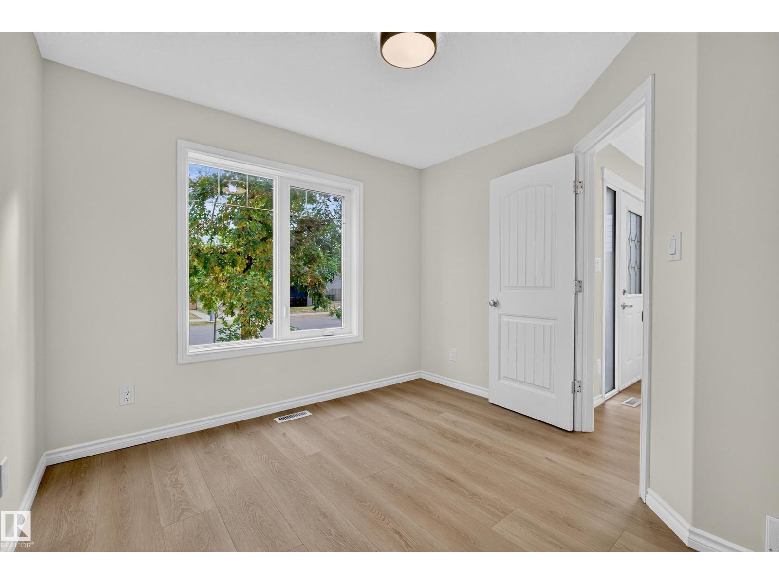 10216 150 St Nw Nw Property Photo 17