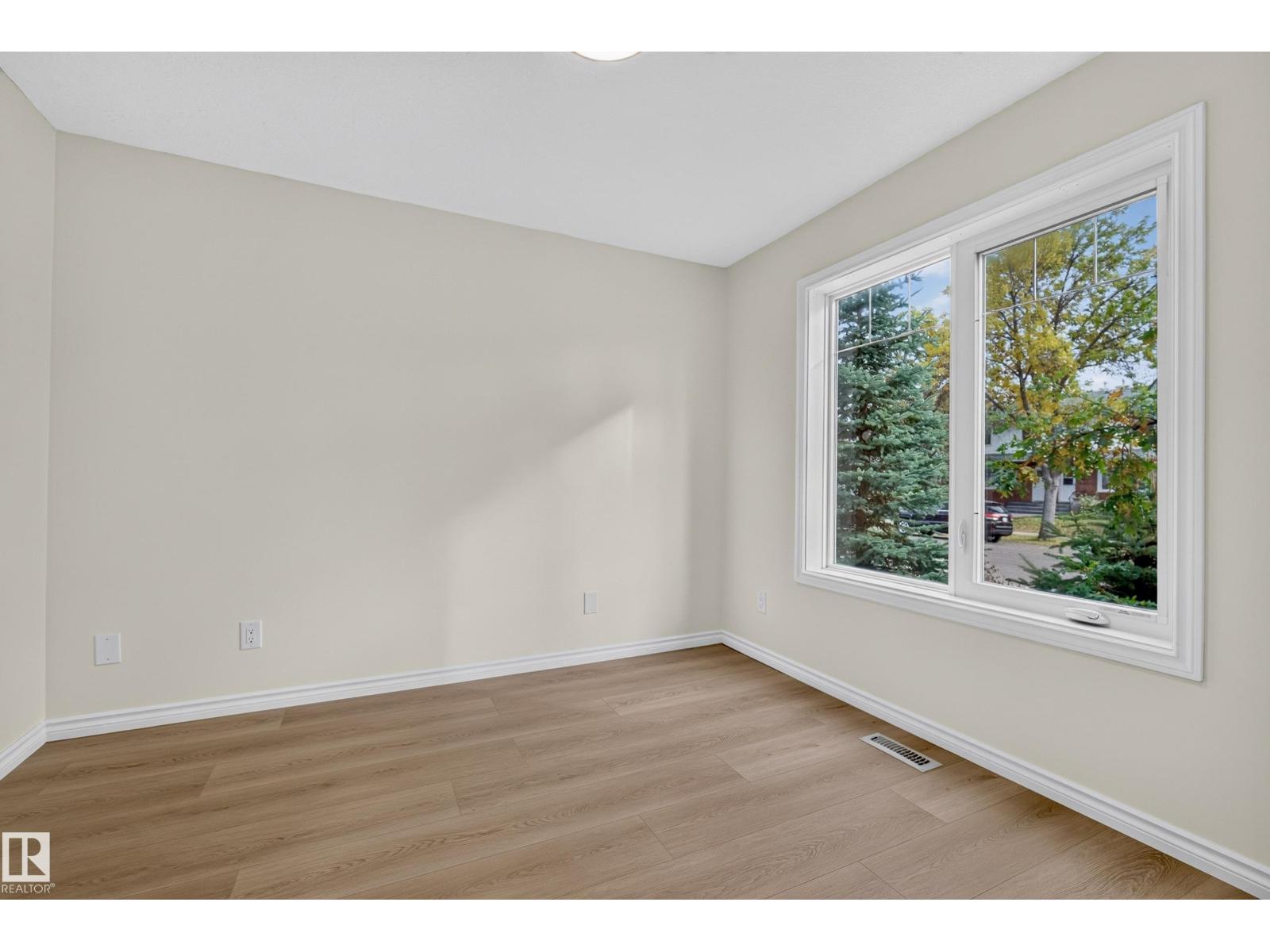 10216 150 St Nw Nw Property Photo 18