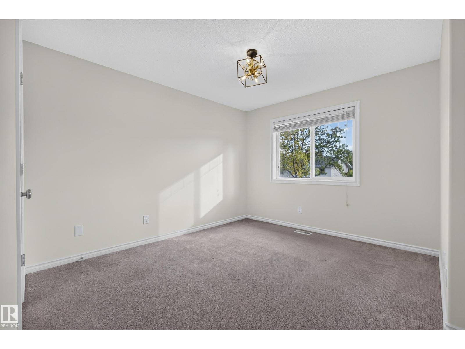10216 150 St Nw Nw Property Photo 22