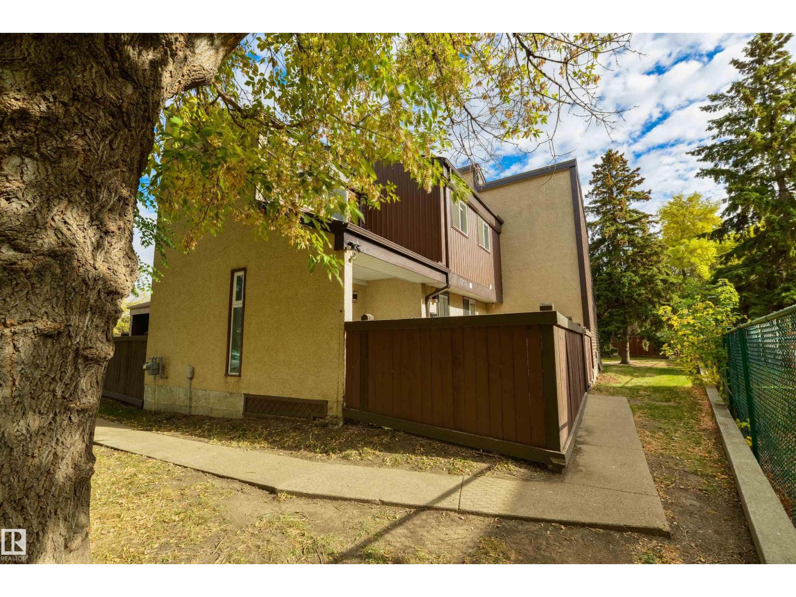 7209 180 St Nw Property Photo 2