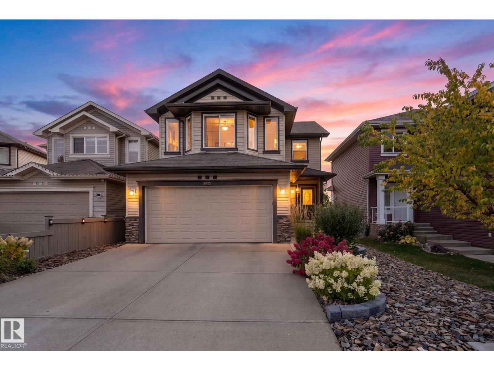 5915 6 AV SW Property Photo 1