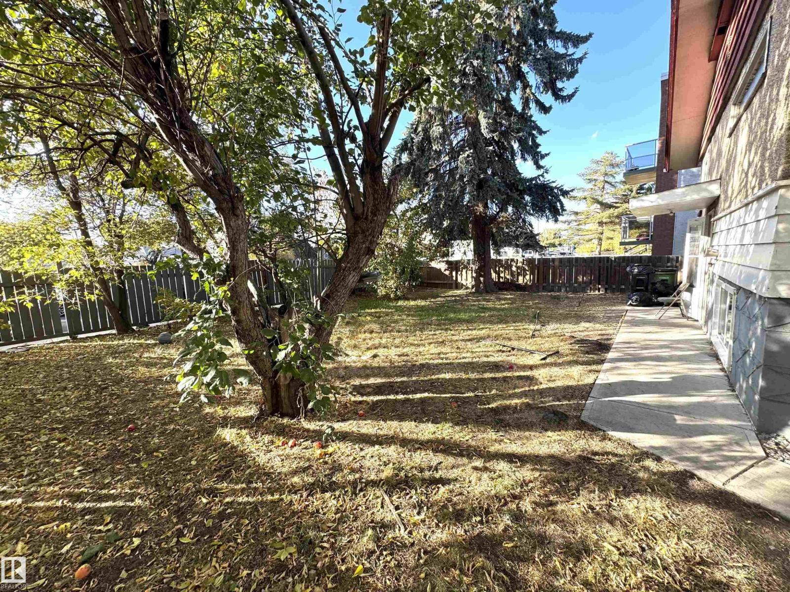 8108 124 Av Nw Property Photo 3