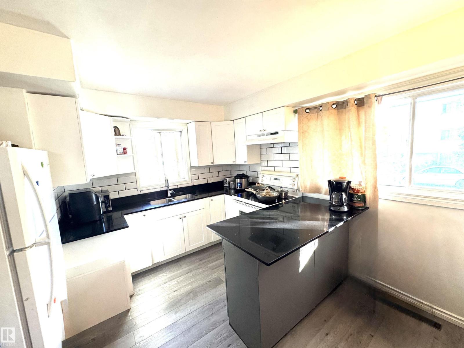 8108 124 Av Nw Property Photo 9