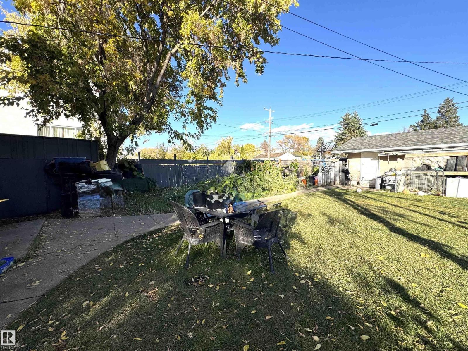 8108 124 Av Nw Property Photo 16