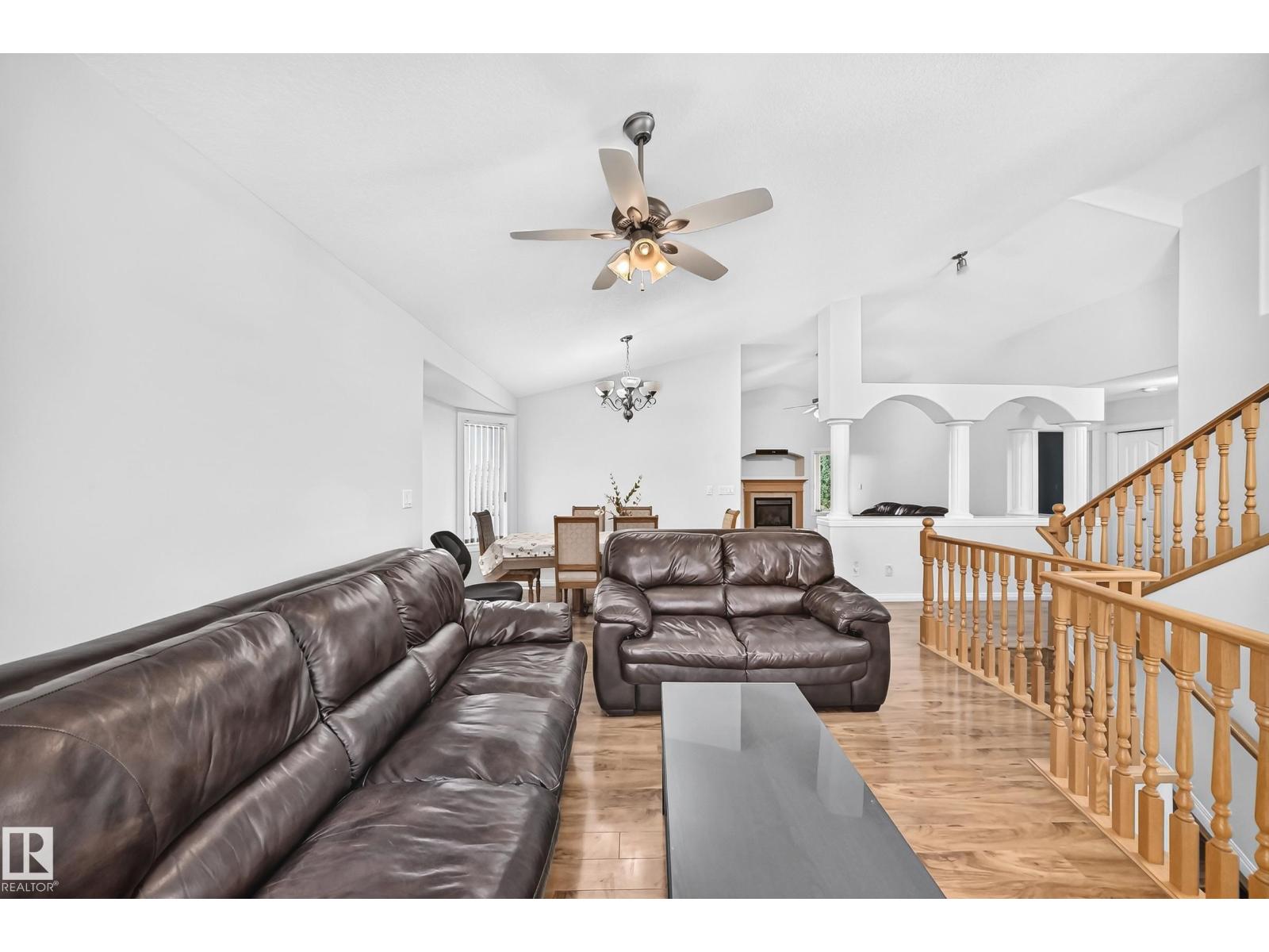3460 30 St Nw Property Photo 9