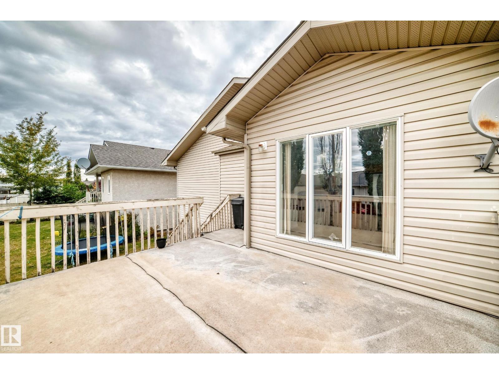 3460 30 St Nw Property Photo 16