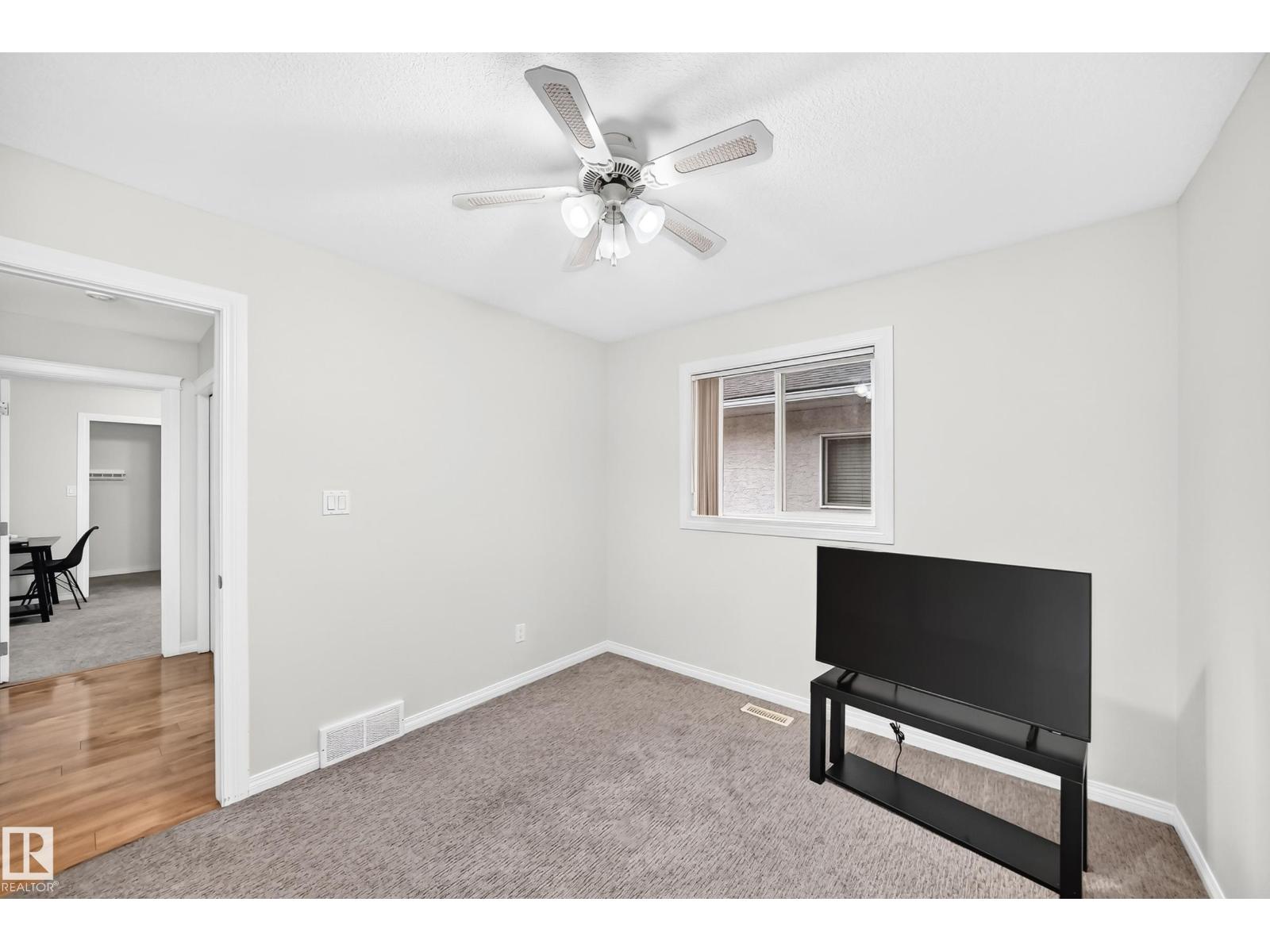 3460 30 St Nw Property Photo 21