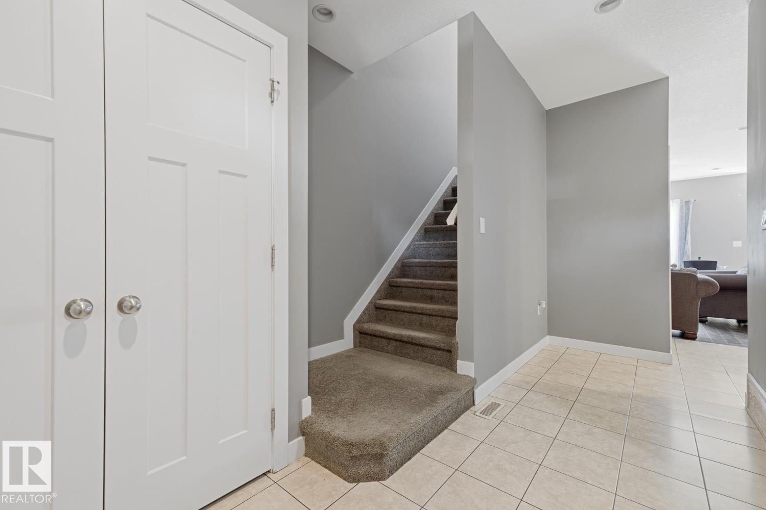 11827 56 St Nw Property Photo 3