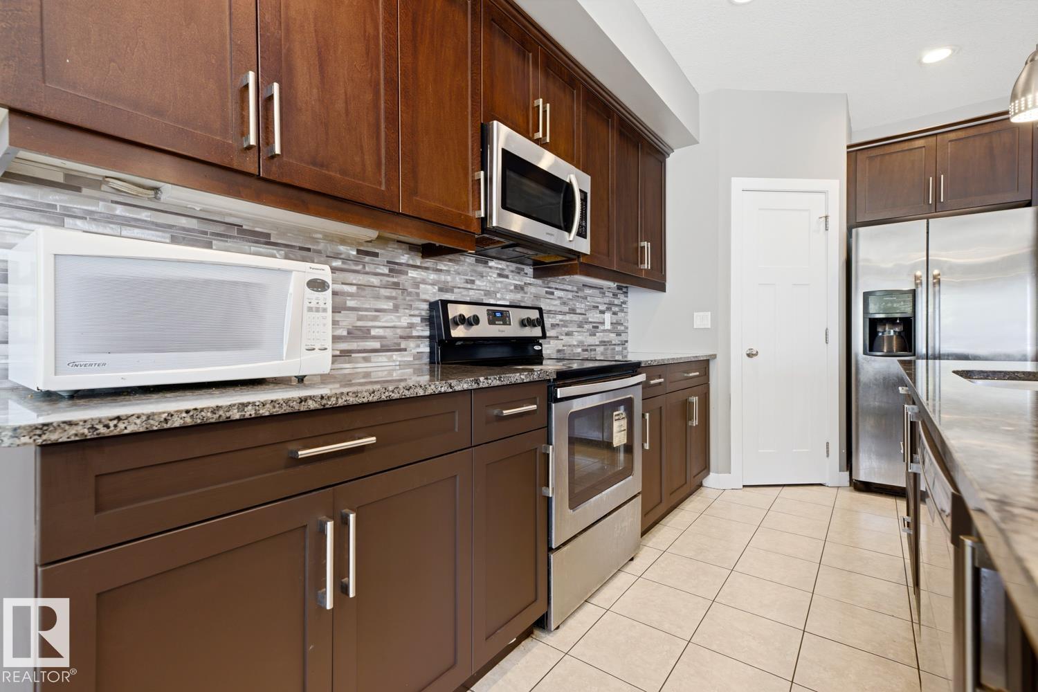 11827 56 St Nw Property Photo 12