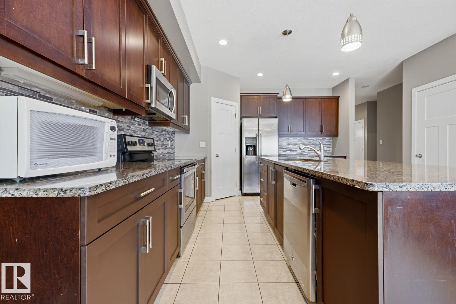 11827 56 St Nw Property Photo 13