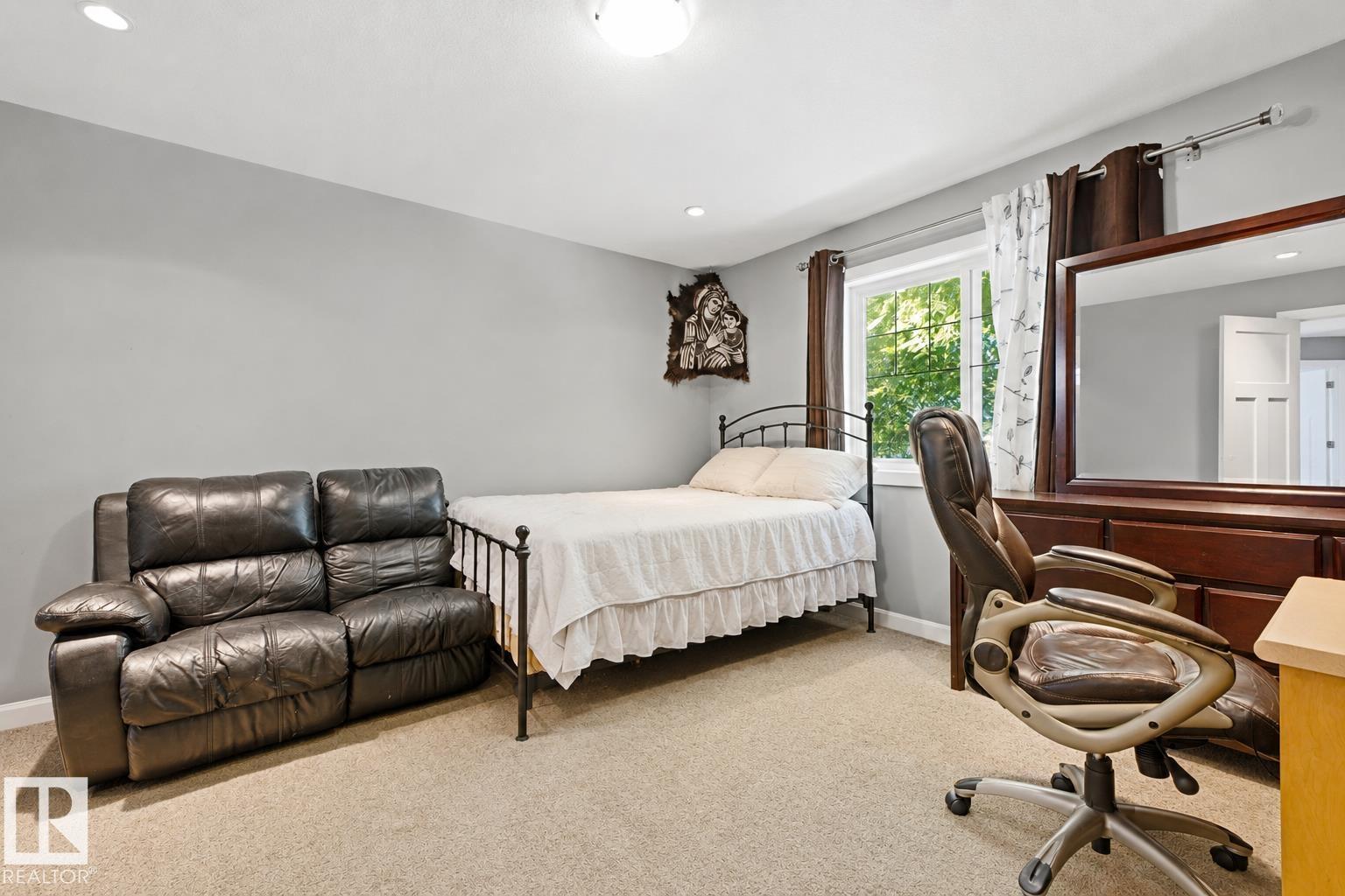 11827 56 St Nw Property Photo 35