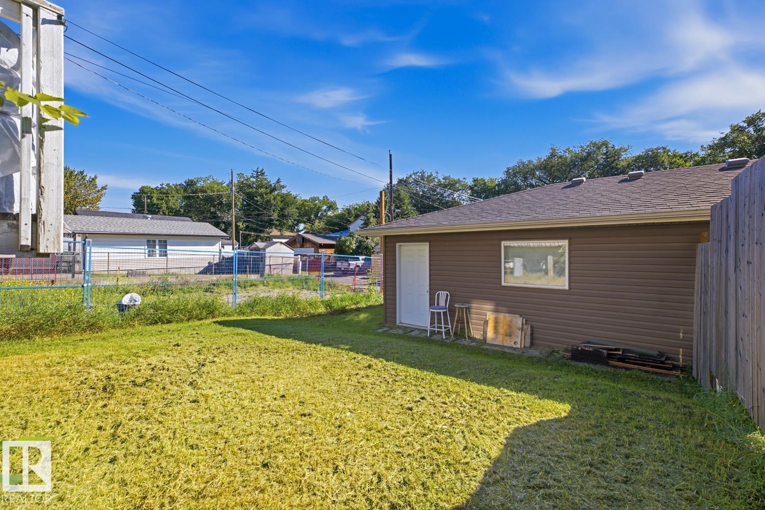 11827 56 St Nw Property Photo 42