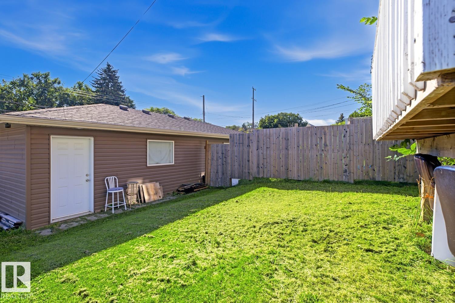 11827 56 St Nw Property Photo 43