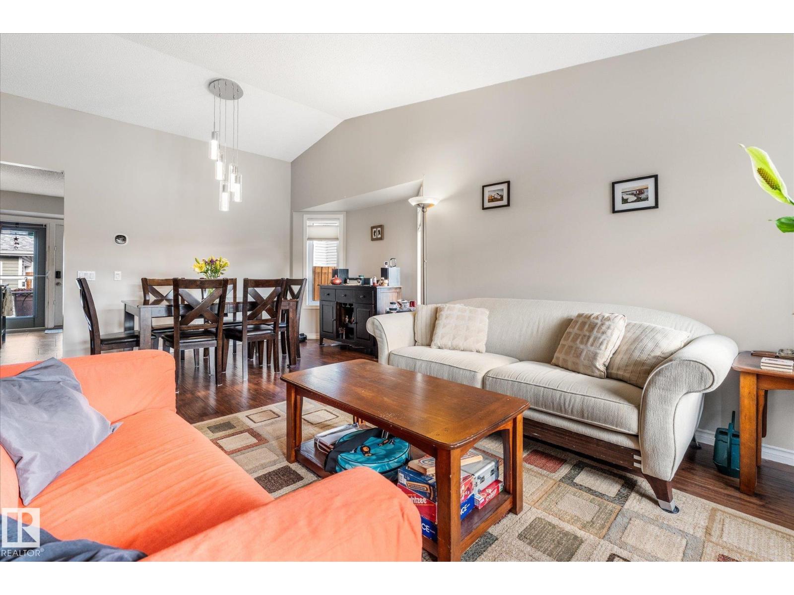 4103 44 Av Property Photo 7