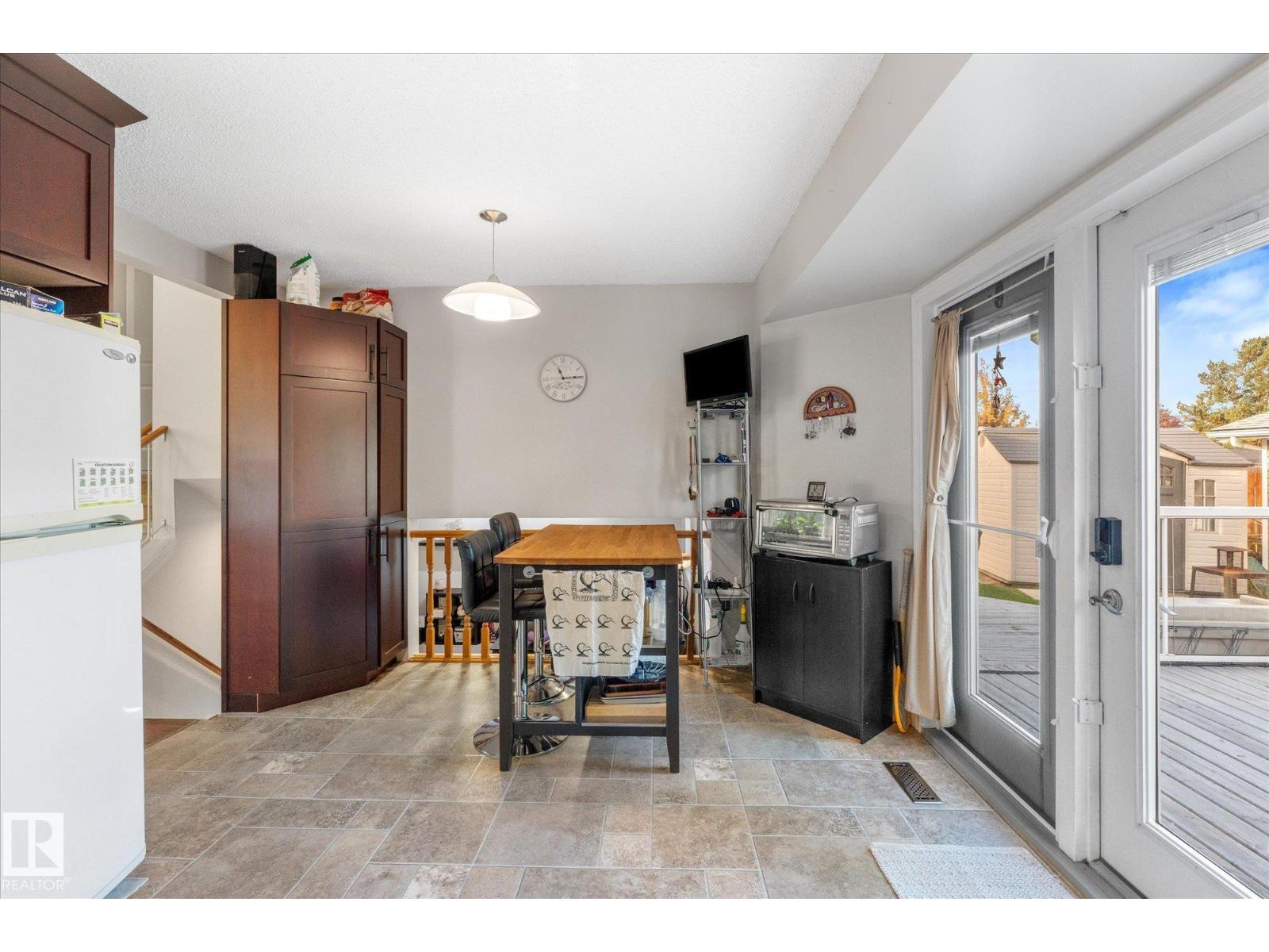 4103 44 Av Property Photo 12