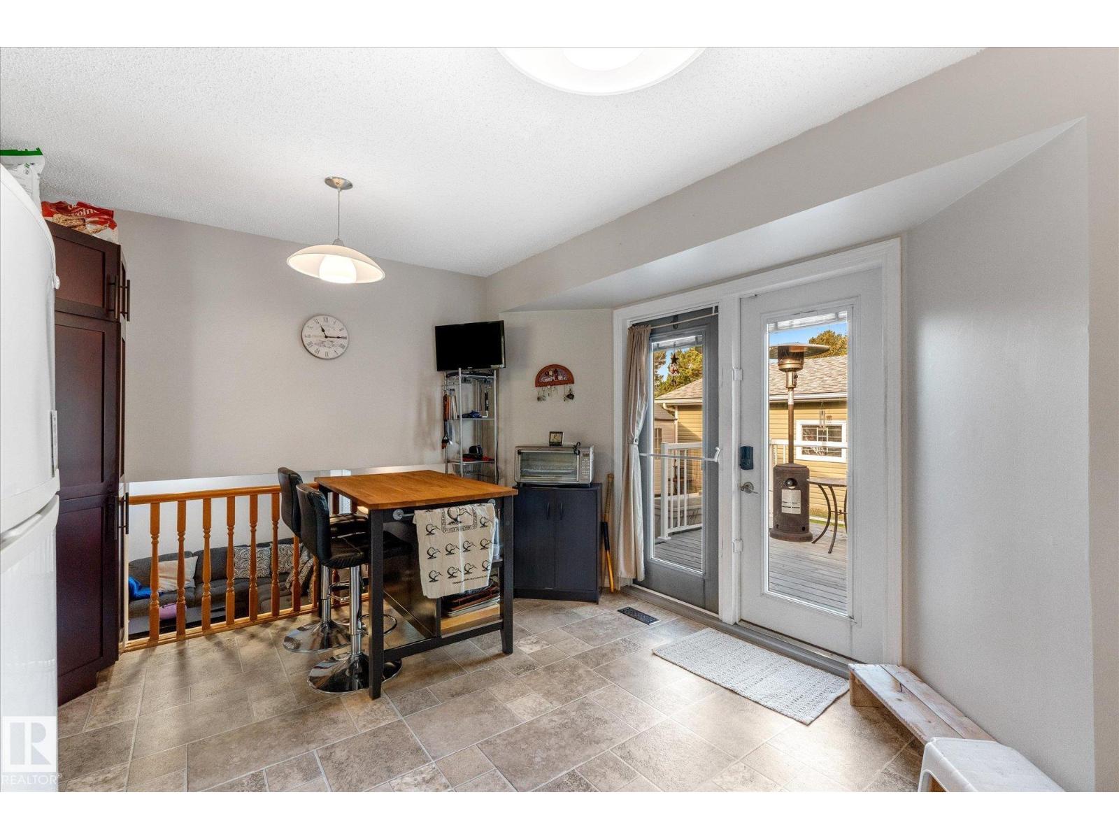 4103 44 Av Property Photo 13