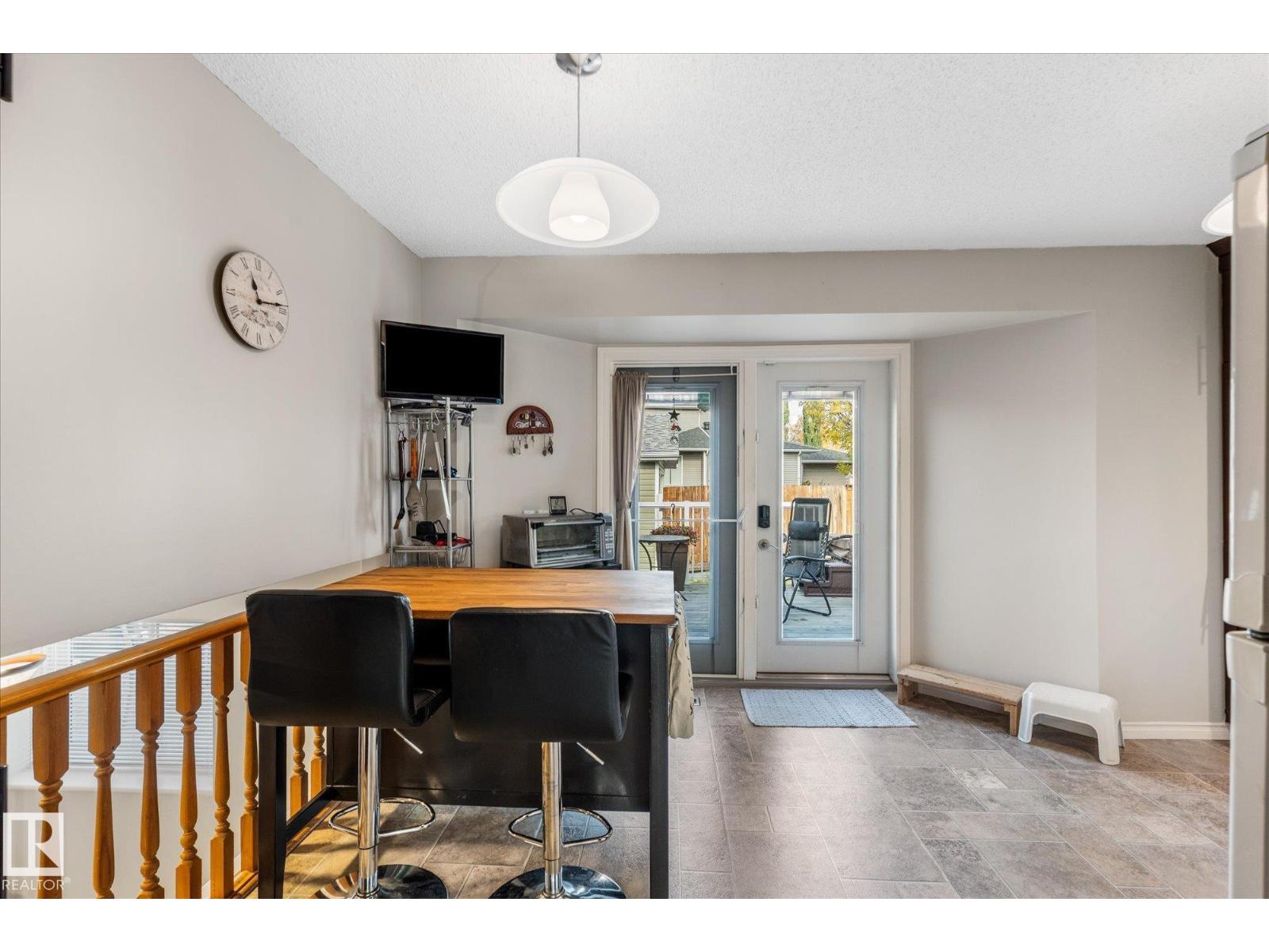 4103 44 Av Property Photo 15