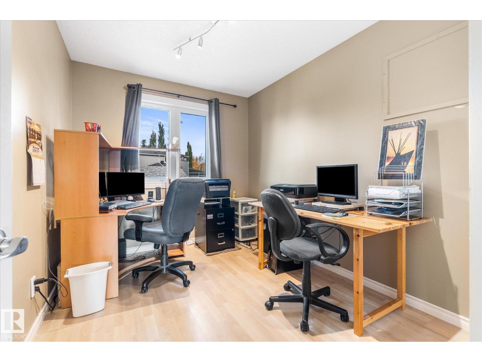 4103 44 Av Property Photo 22