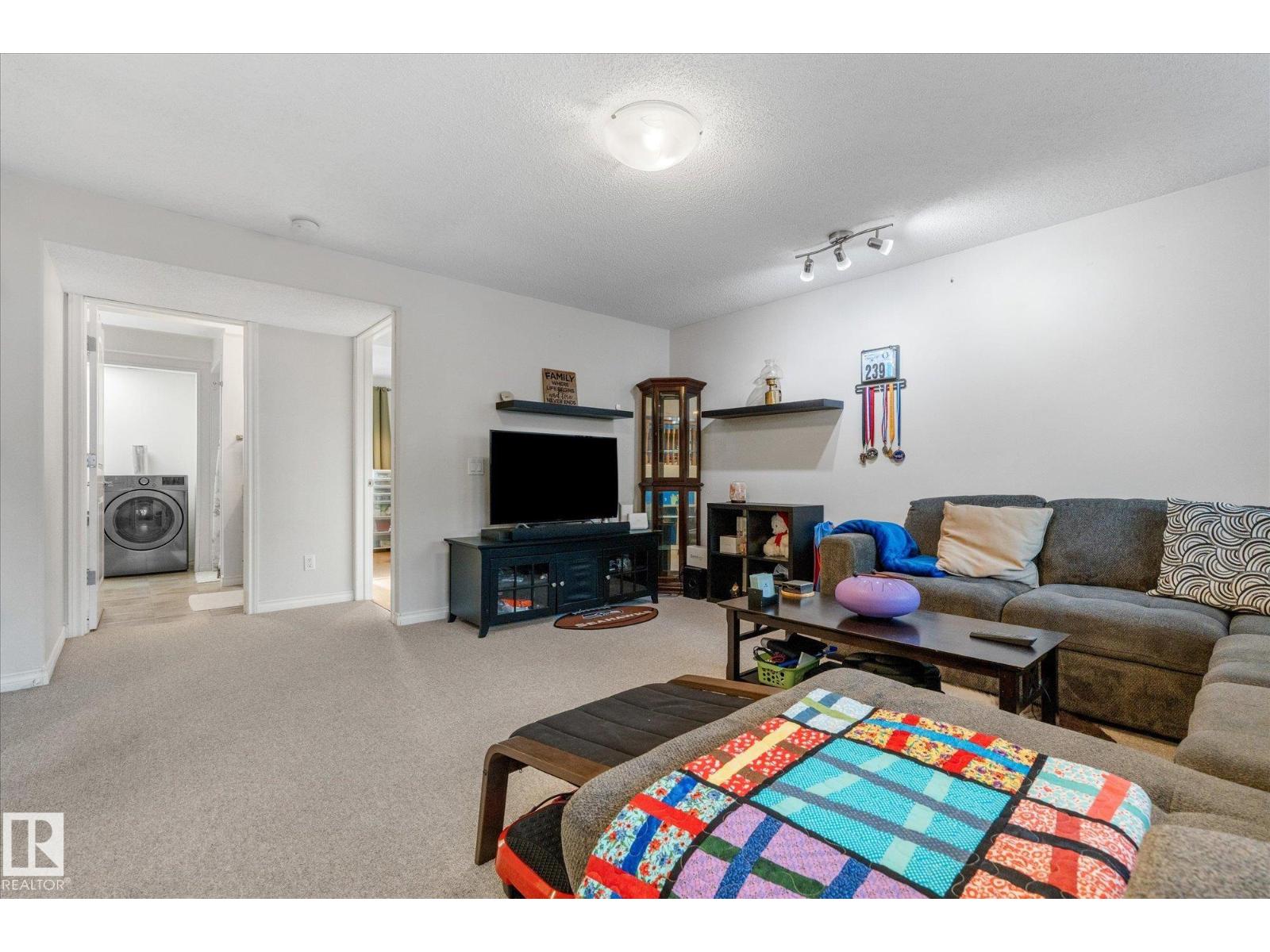 4103 44 Av Property Photo 29