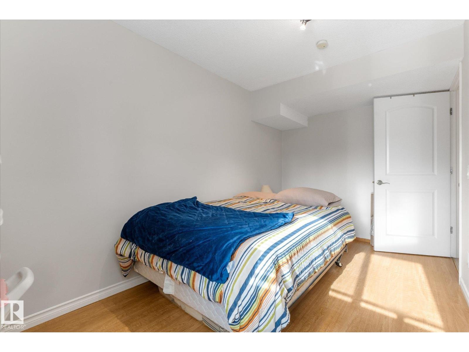 4103 44 Av Property Photo 30