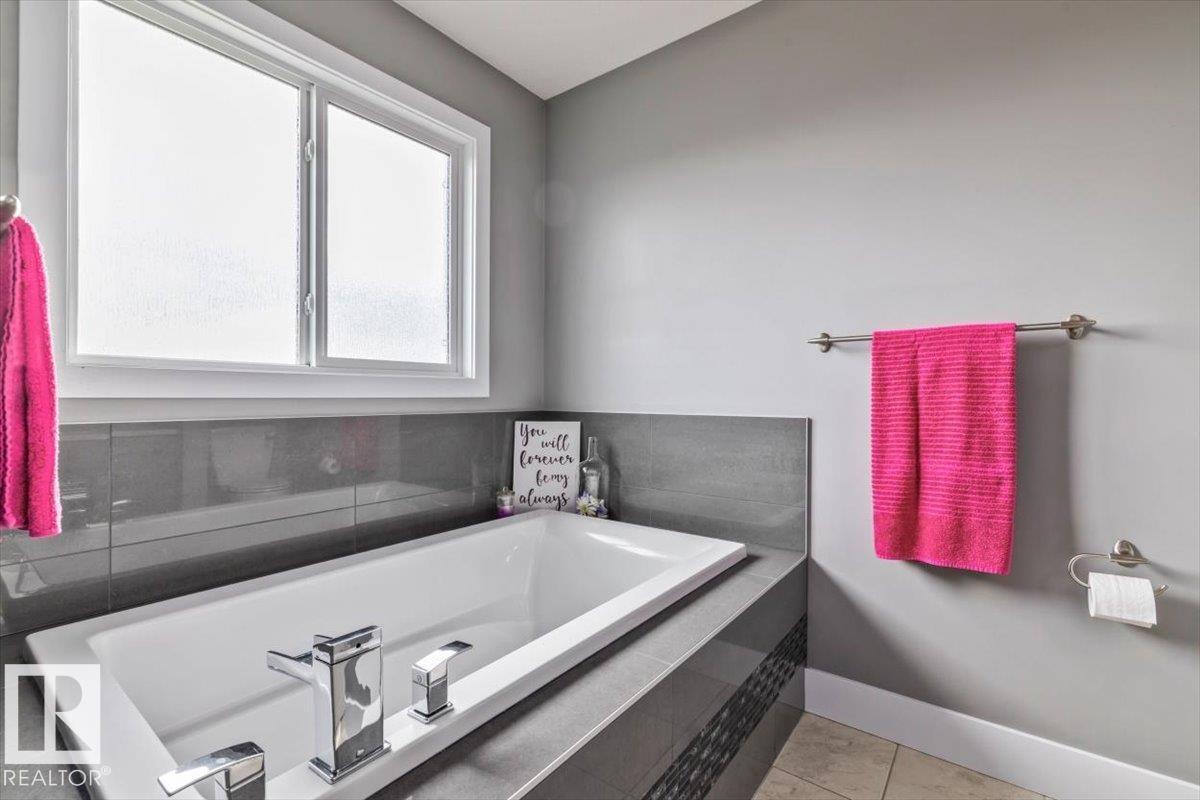 1 Hilton Cv Property Photo 39