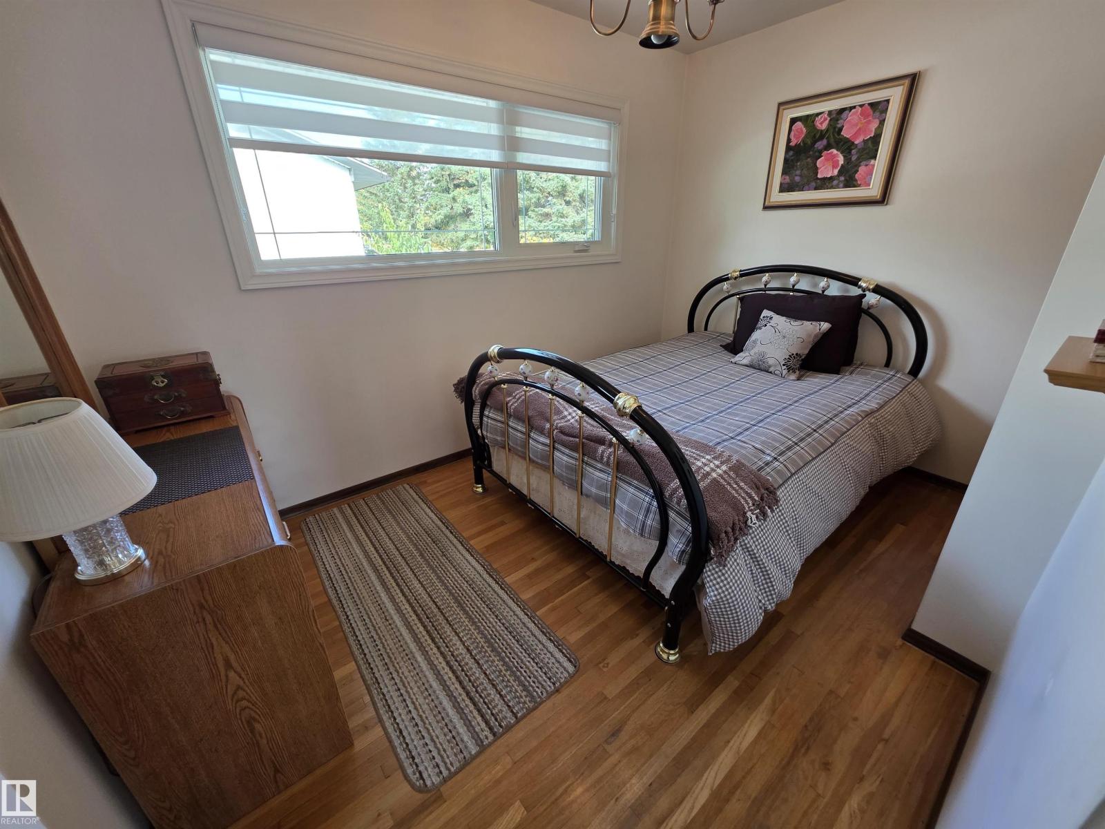 5308 48 St Property Photo 12