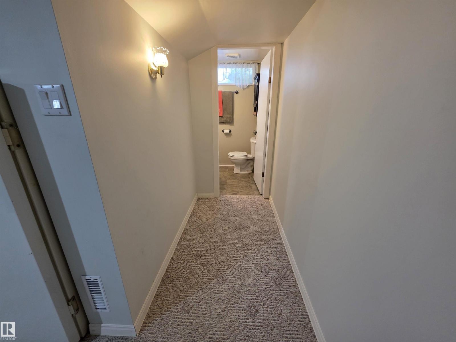 5308 48 St Property Photo 26