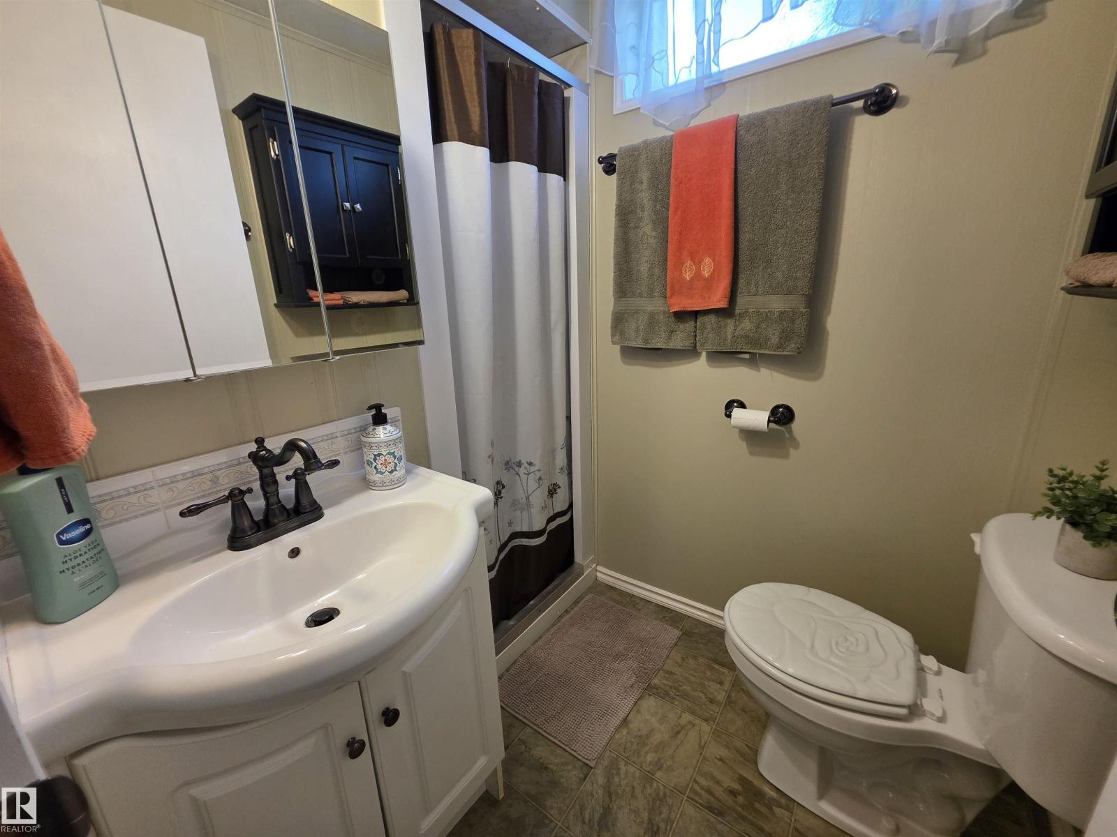 5308 48 St Property Photo 27