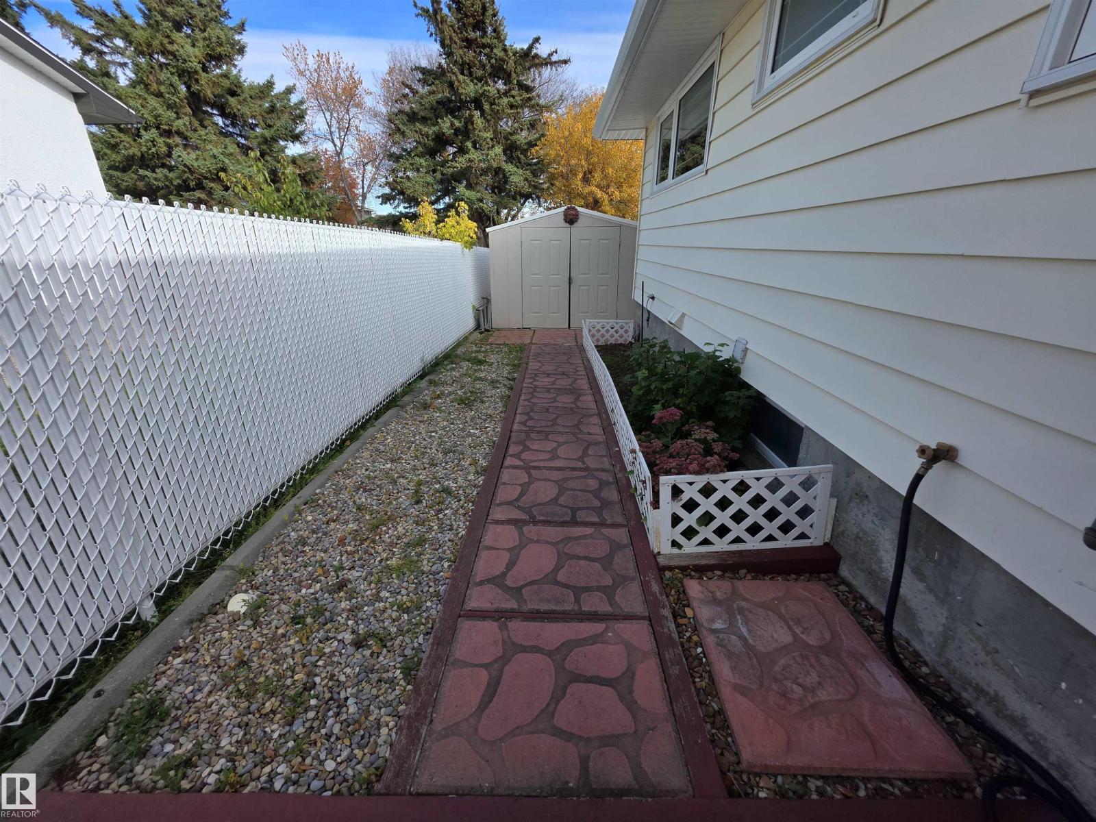 5308 48 St Property Photo 34