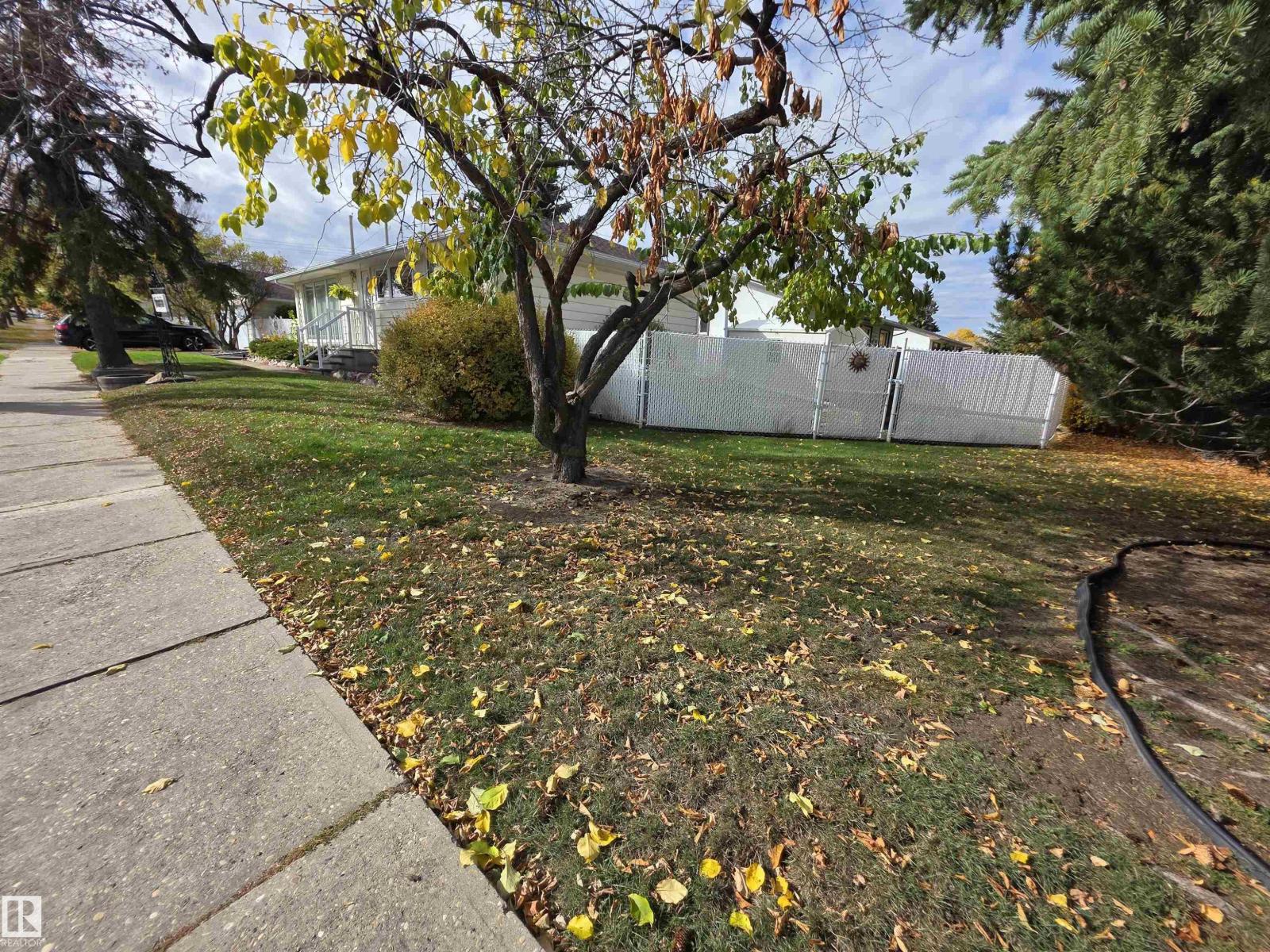 5308 48 St Property Photo 40