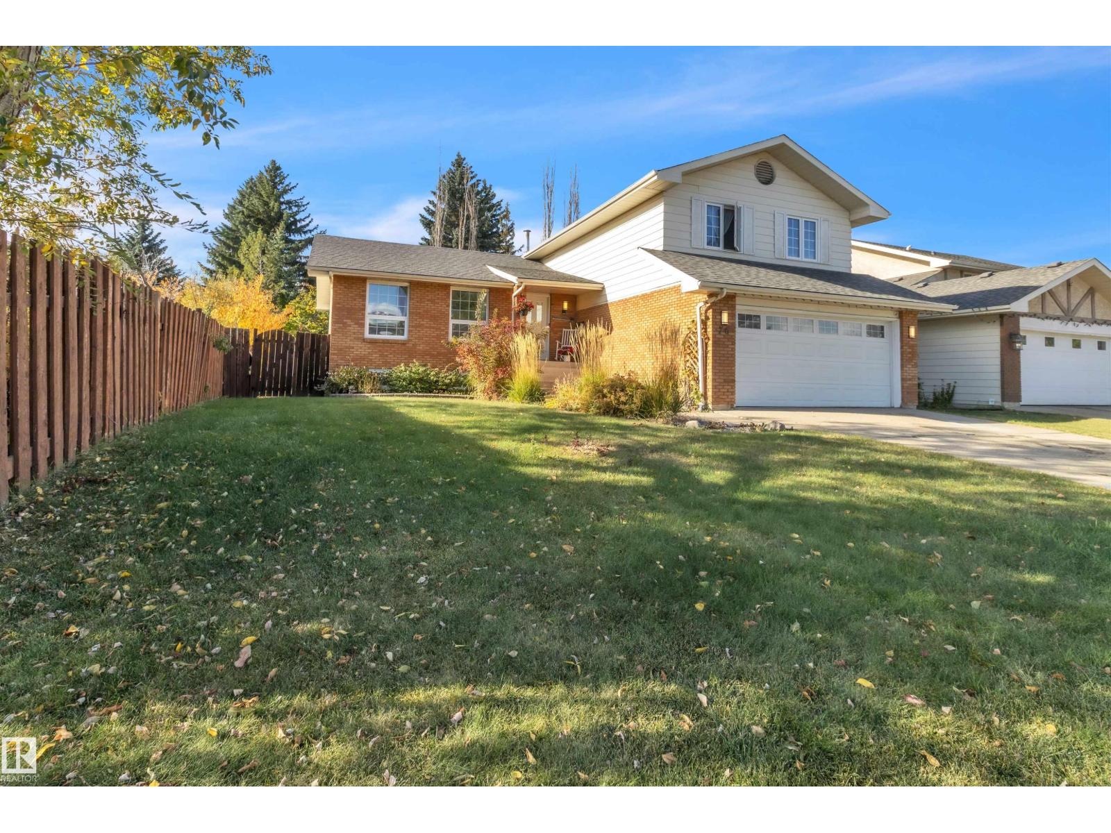 76 Gariepy Cr Nw Property Photo 2