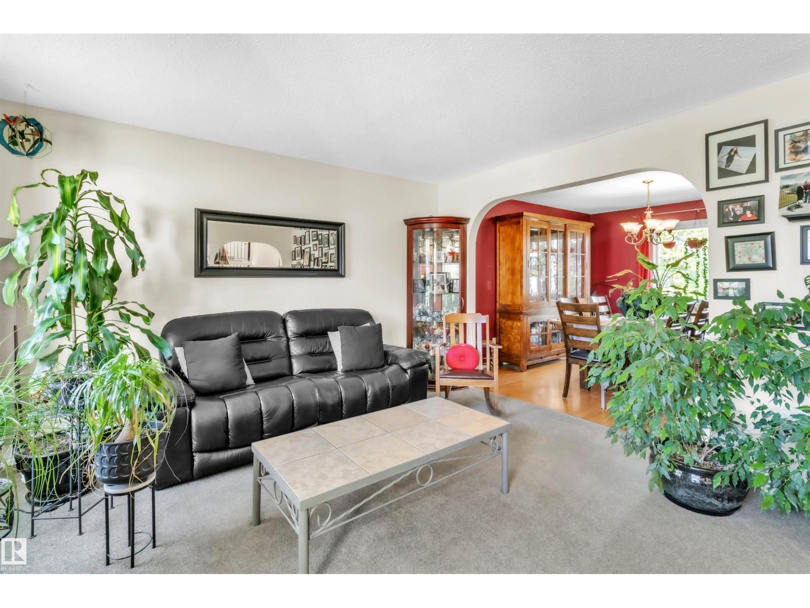76 Gariepy Cr Nw Property Photo 8