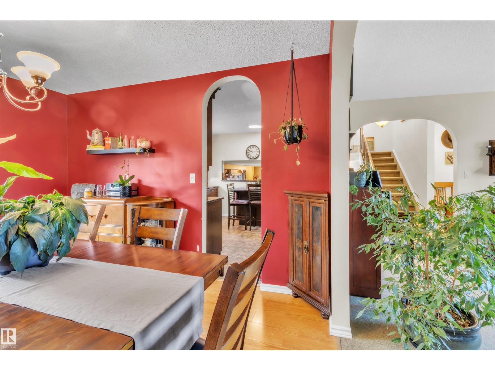 76 Gariepy Cr Nw Property Photo 11