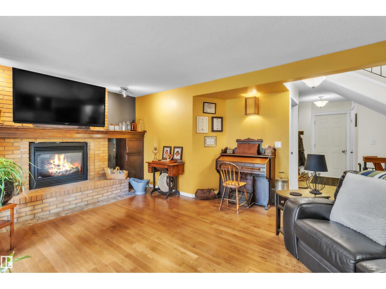 76 Gariepy Cr Nw Property Photo 35