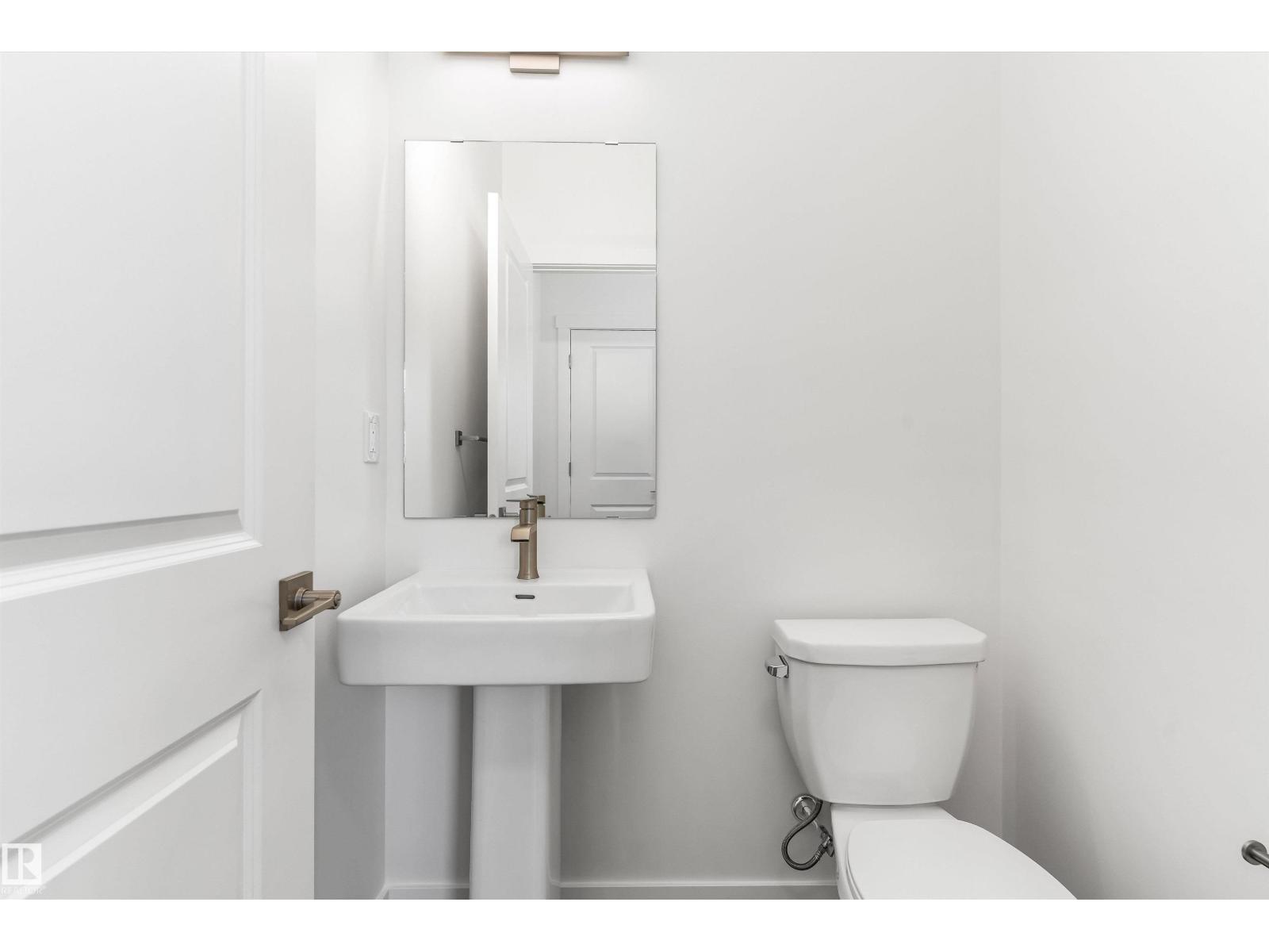 1012 14 Av Nw Property Photo 13